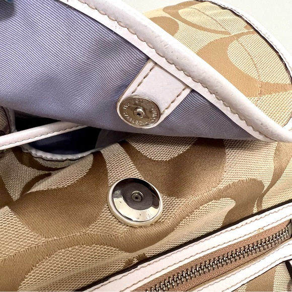 Authentic Coach Kyra Daisy Signature Backpack - Beige & White - Picture 8 of 14